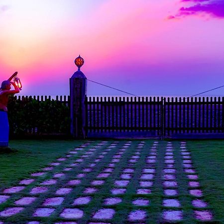 Calypso Sunset Hotel Iranawila ภายนอก รูปภาพ