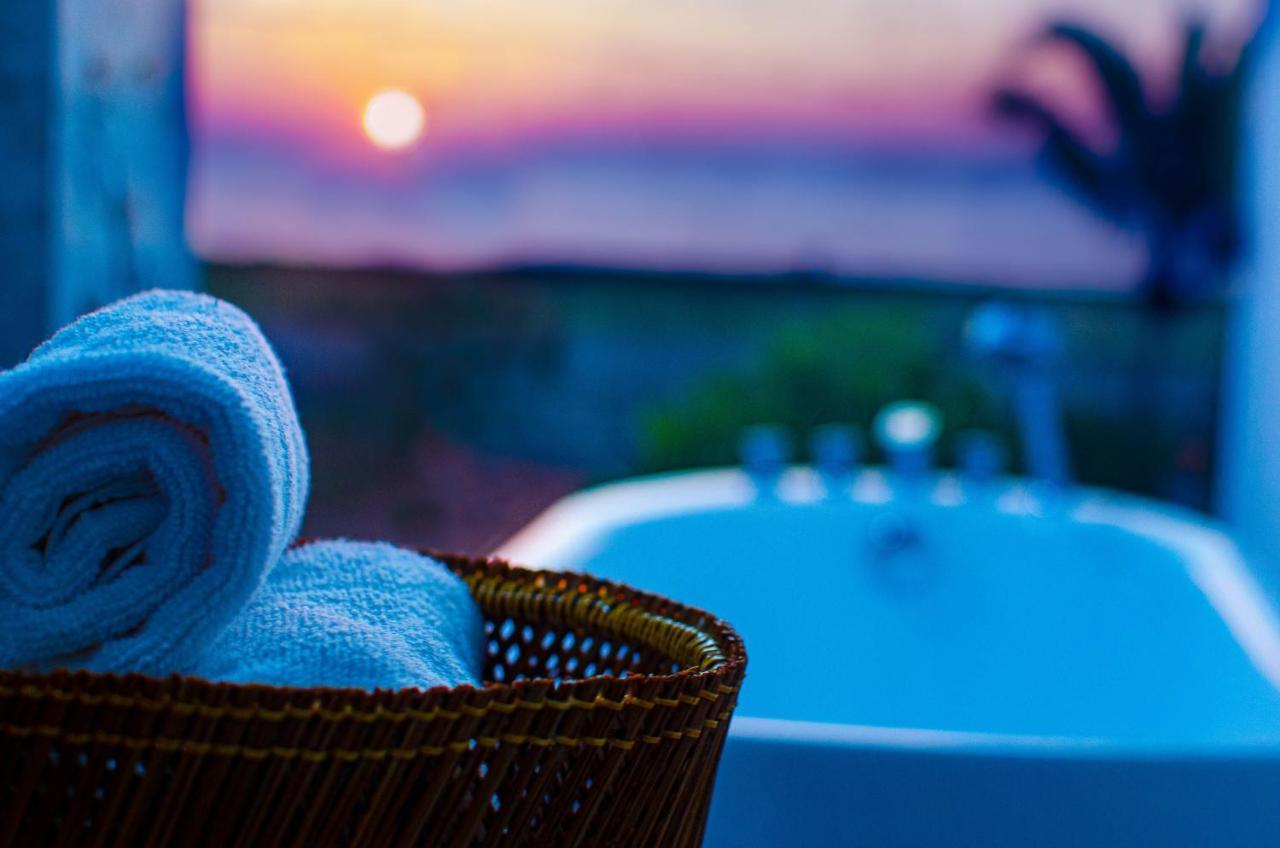 Calypso Sunset Hotel Iranawila ภายนอก รูปภาพ