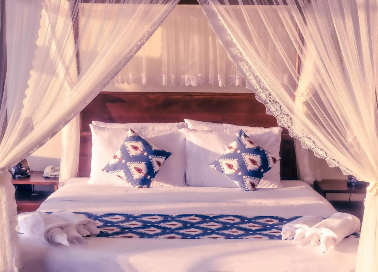Calypso Sunset Hotel Iranawila ภายนอก รูปภาพ