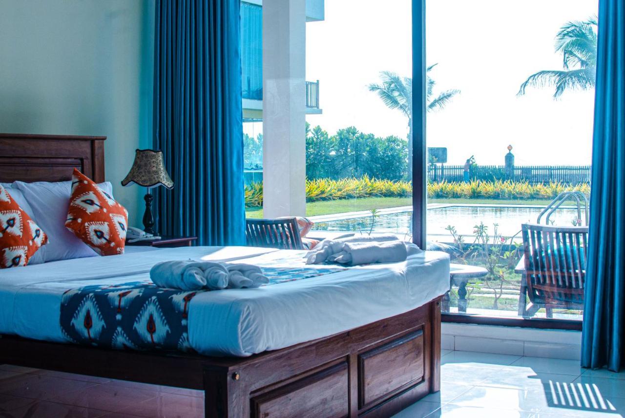 Calypso Sunset Hotel Iranawila ภายนอก รูปภาพ