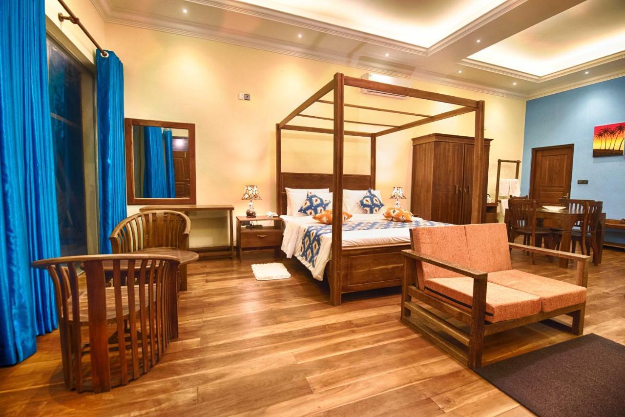 Calypso Sunset Hotel Iranawila ภายนอก รูปภาพ